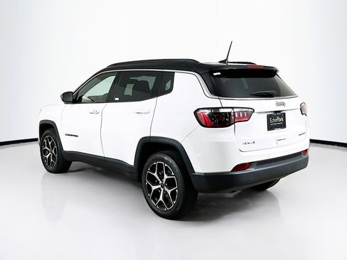 Used 2025 Jeep Compass Limited AWD/4WD image 5