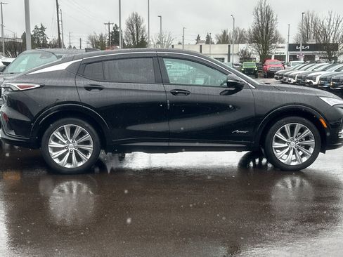 Used 2024 Buick Envista Avenir image 3