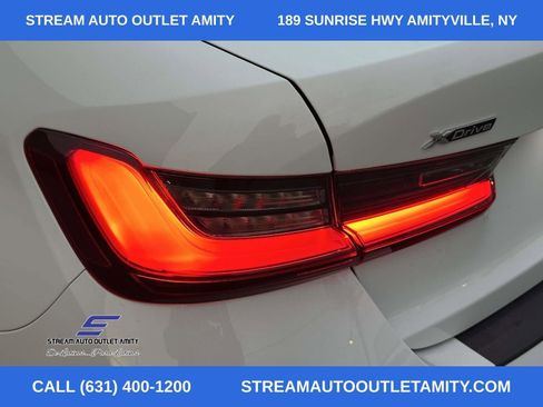 Used 2024 BMW 330i xDrive Sedan w/ Premium Package AWD/4WD image 14