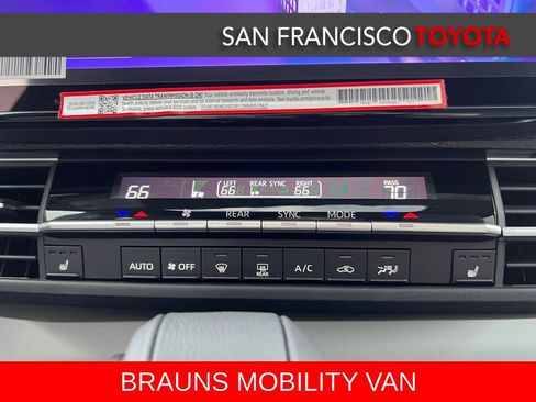 Used 2025 Toyota Sienna XLE image 38