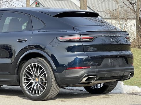 Certified 2022 Porsche Cayenne Coupe image 9