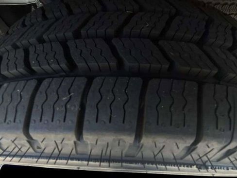 Used 2017 Ford Transit 250 130 Low Roof image 16