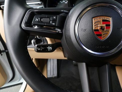 New 2026 Porsche Macan AWD/4WD image 10