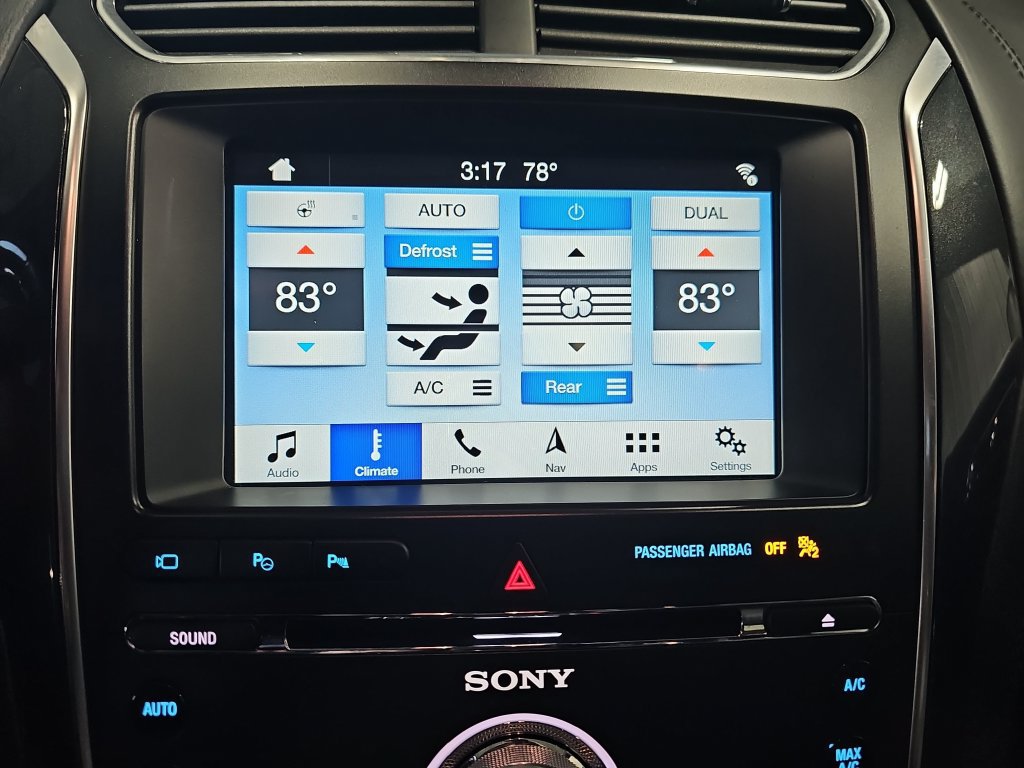 Used 2018 Ford Explorer Platinum AWD/4WD image 45