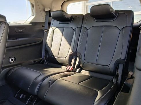 Used 2023 Jeep Grand Cherokee L Limited w/ Trailer Tow Group (B) image 14