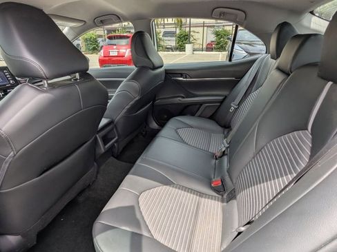 Used 2022 Toyota Camry SE w/ Carpet Mat Package (TMS) image 17