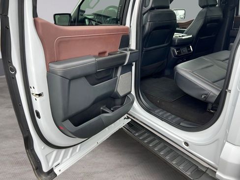 Used 2022 Ford F150 Lariat w/ Equipment Group 502A High AWD/4WD image 16