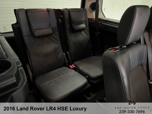 Used 2016 Land Rover LR4 HSE LUX image 28