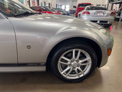 Used 2011 MAZDA MX-5 Miata Sport image 45