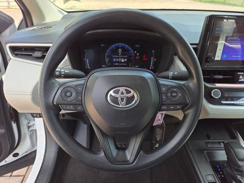 Used 2026 Toyota Corolla Cross L FWD image 29
