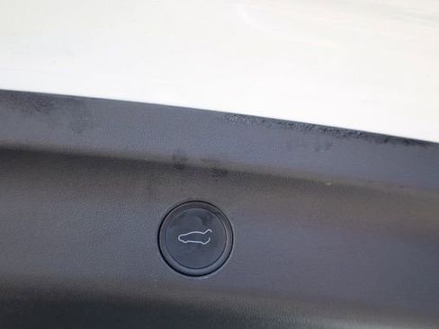 Used 2021 Tesla Model Y Long Range image 26