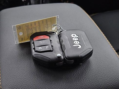 New 2025 Jeep Wrangler Unlimited Sahara w/ Technology Group image 25