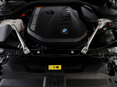 New 2026 BMW 550e xDrive w/ Premium Package image 23