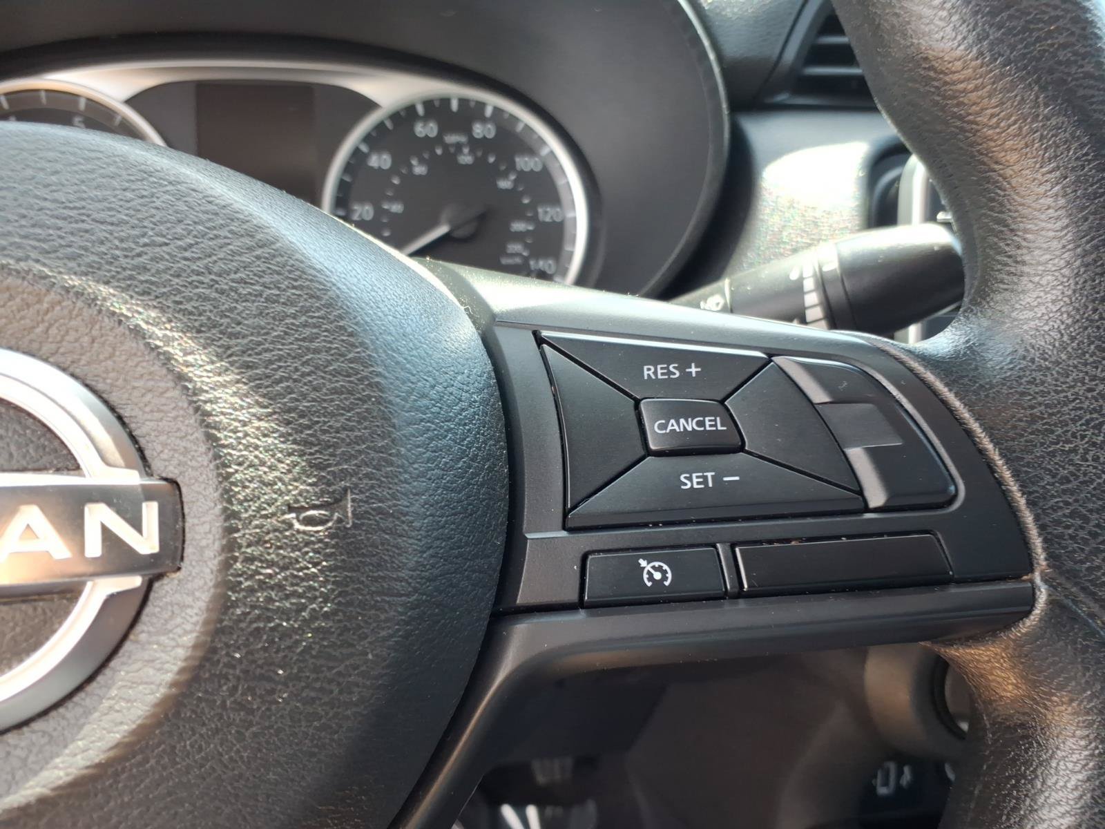 Used 2023 Nissan Versa S FWD image 11