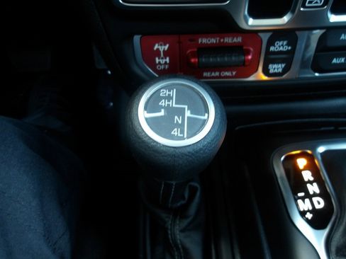 New 2025 Jeep Wrangler Unlimited Rubicon image 16