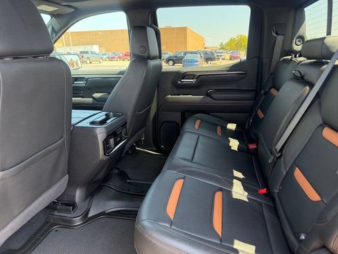 Used 2024 GMC Sierra 1500 AT4 w/ Technology Package AWD/4WD image 21