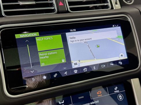 Used 2018 Land Rover Range Rover Supercharged image 14