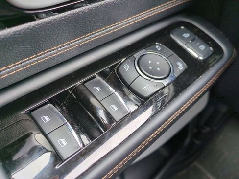 Used 2025 Lincoln Aviator Black Label image 25