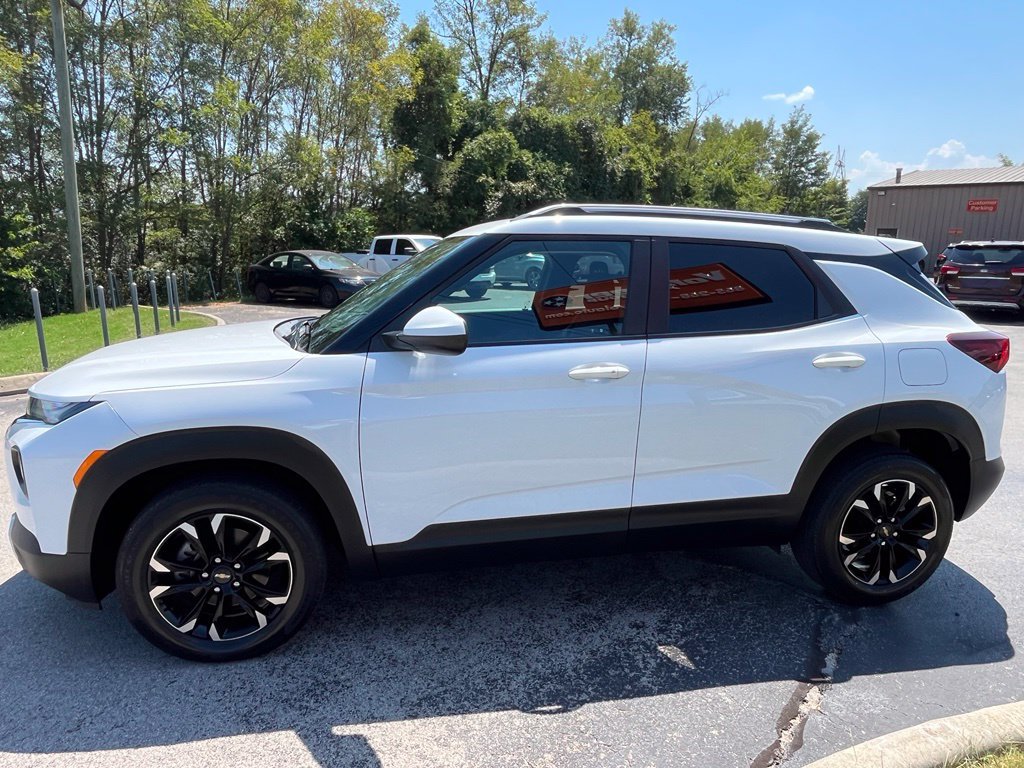 Used 2023 Chevrolet TrailBlazer LT AWD/4WD image 6
