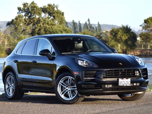Used 2021 Porsche Macan AWD/4WD image 3