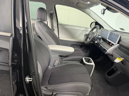 Used 2024 Hyundai Ioniq 5 SE RWD image 30