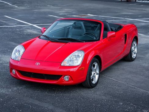 Used 2003 Toyota MR2 image 15