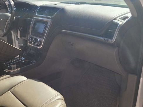 Used 2013 GMC Acadia Denali image 17
