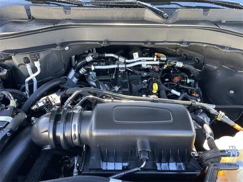 Used 2022 Ford Explorer XLT w/ Equipment Group 202A image 37