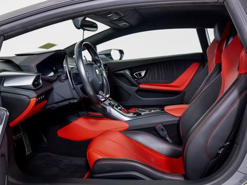Used 2015 Lamborghini Huracan LP 610-4 AWD/4WD image 5