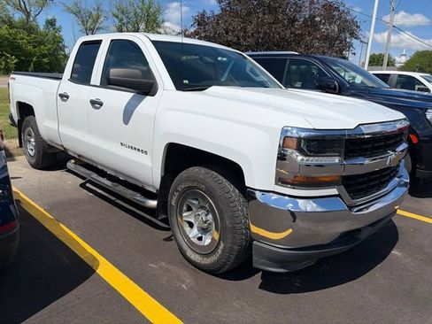 Used 2017 Chevrolet Silverado 1500 W/T w/ WT Convenience Package AWD/4WD image 1