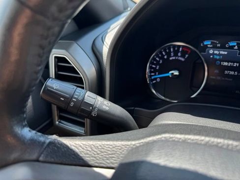 Used 2018 Ford Expedition XLT w/ Equipment Group 202A AWD/4WD image 33