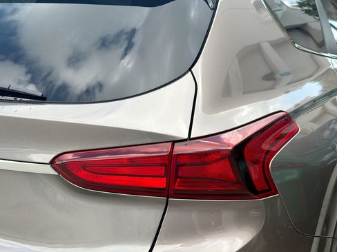 Used 2019 Hyundai Santa Fe SE FWD image 27
