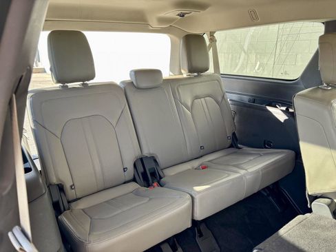 Used 2018 Ford Expedition Max Limited image 14