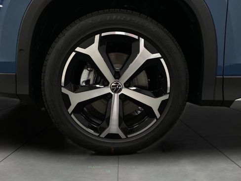 New 2025 Volkswagen Tiguan SE image 12