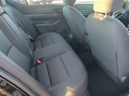 Used 2024 Nissan Altima 2.5 SV FWD image 24