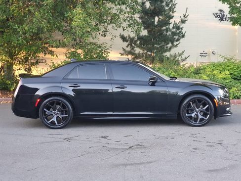 Used 2022 Chrysler 300 S w/ Comfort Group image 5