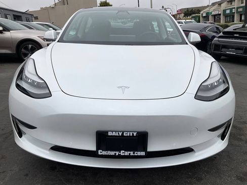 Used 2020 Tesla Model 3 Standard Range Plus RWD image 2
