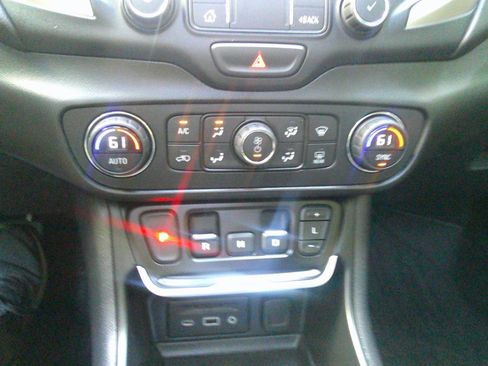 Used 2020 GMC Terrain Denali w/ Denali Premium Package AWD/4WD image 66
