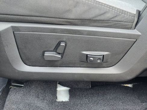 Used 2024 RAM 2500 Big Horn w/ Off Road Package image 22