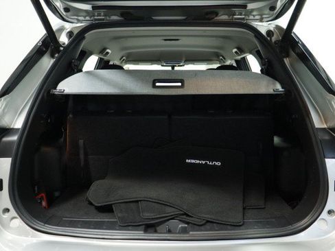 Used 2024 Mitsubishi Outlander SE FWD image 31
