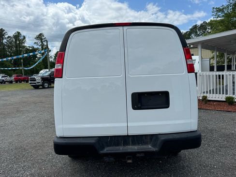 Used 2021 Chevrolet Express 2500 RWD image 6