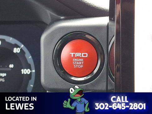 Used 2024 Toyota Tacoma TRD Sport image 24