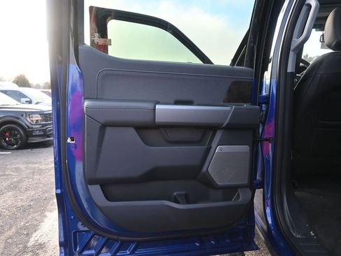 New 2026 Ford F250 Lariat w/ Black Appearance Package image 22