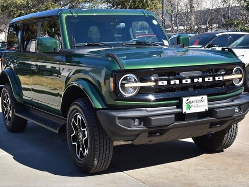 Certified 2025 Ford Bronco Outer Banks image 4