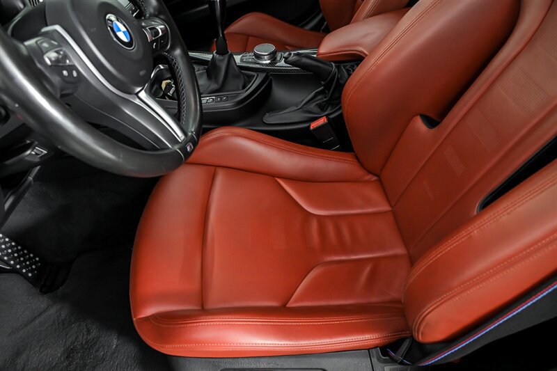 Used 2018 BMW M3 RWD image 17