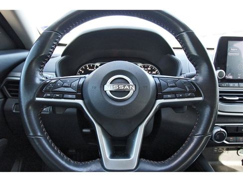 Used 2024 Nissan Altima 2.5 SR image 9