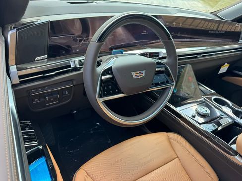 New 2026 Cadillac Escalade ESV Luxury w/ Touring Package image 3