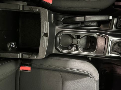 Used 2022 Jeep Gladiator Sport image 23