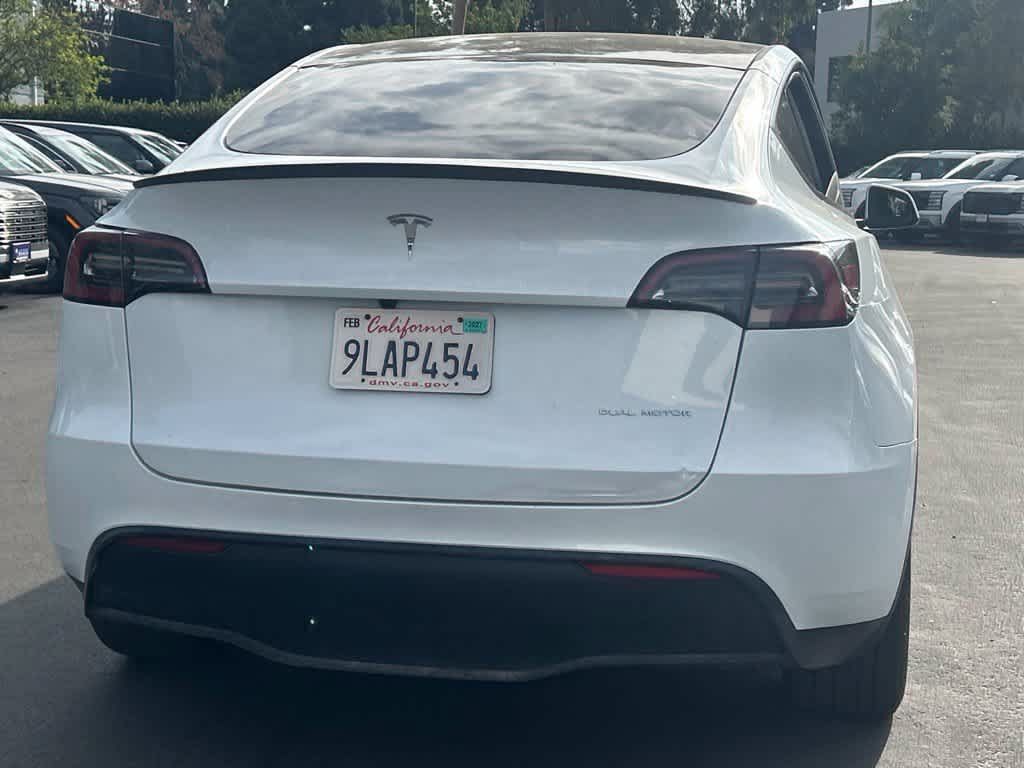 Used 2024 Tesla Model Y Long Range AWD/4WD image 3
