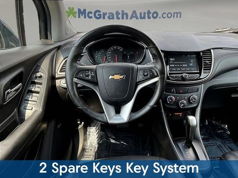 Used 2017 Chevrolet Trax LT w/ Sun & Sound Package FWD image 11